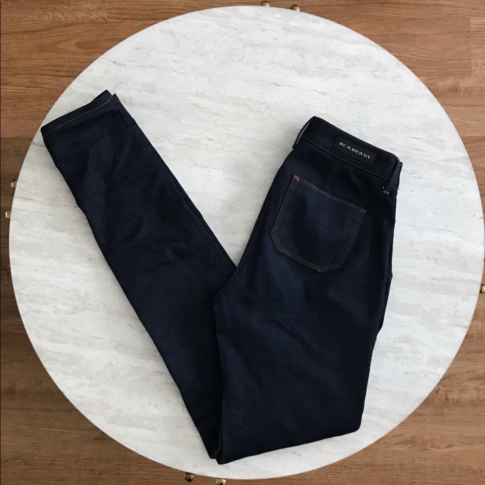 SOLD!!! Burberry London Blue Pleated Tapered Jeans Sz 27